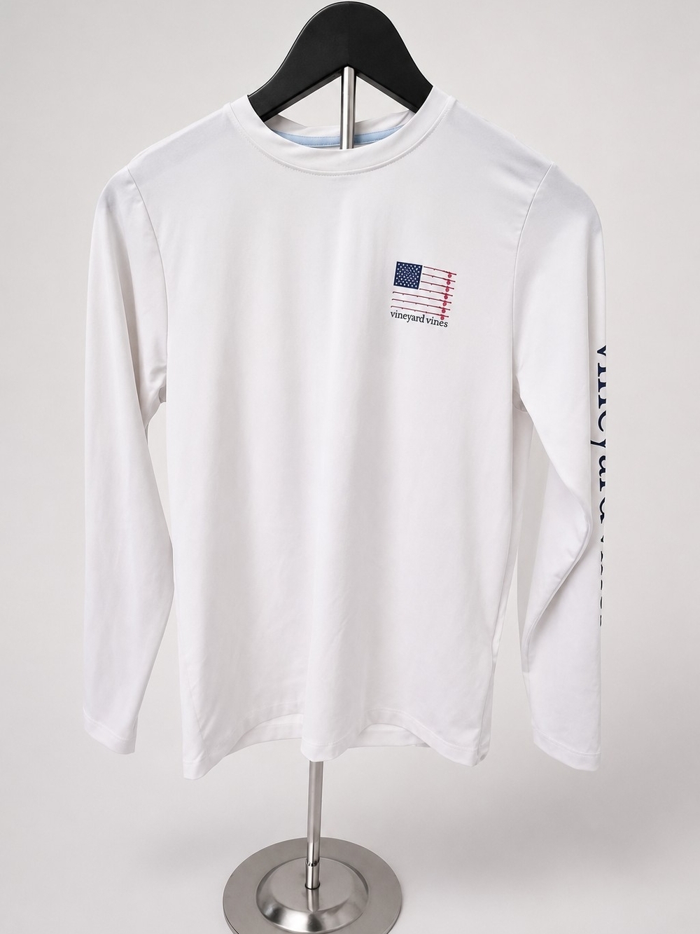 Vineyard Vines Men’s Long-Sleeve White Flag Pocket Tee